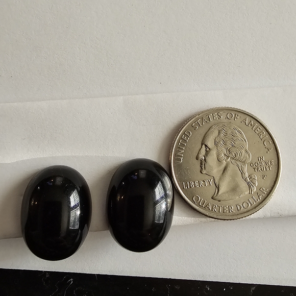 Vintage earrings black oval clip on gold tone - Picture 9 of 10